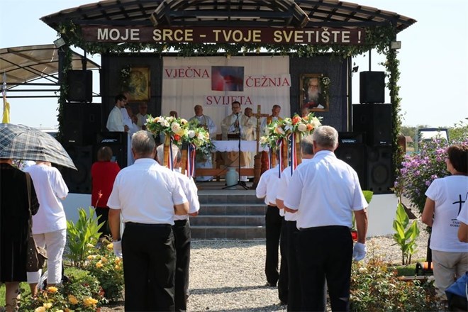 Hrvatska schönstattska obitelj proslavila osmu obljetnicu posvete Svetišta Kraljice srca u Maloj Subotici